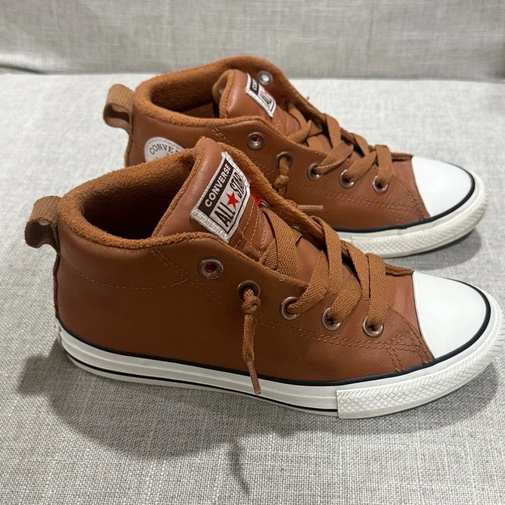 Converse Chuck Taylor All Star Street Mid Brown Leather Sneakers Youth Size 1